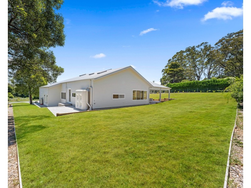 57 South Street, Robertson NSW 2577