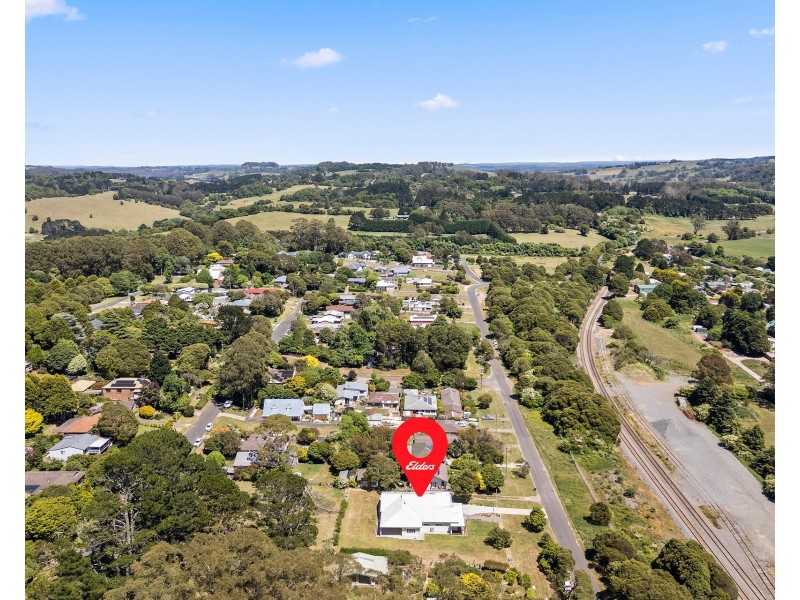 57 South Street, Robertson NSW 2577