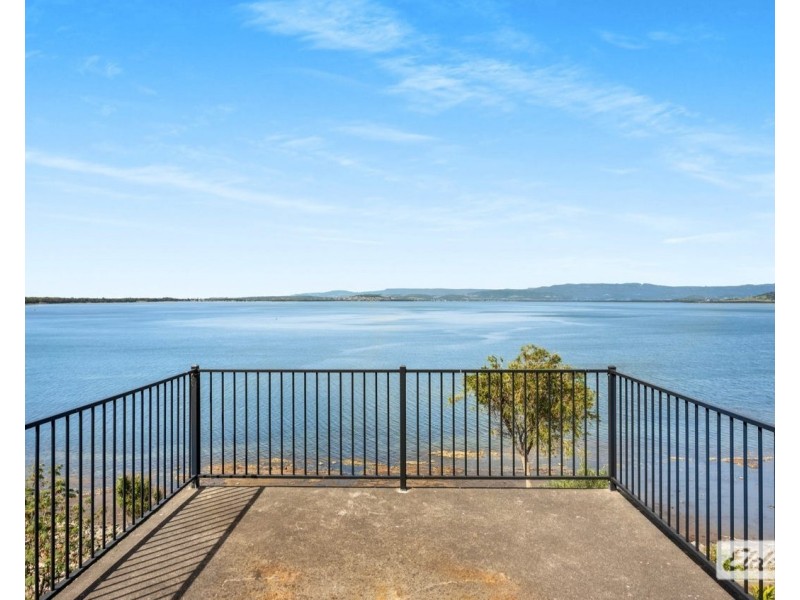 45 Northcliffe Drive, Lake Heights NSW 2502