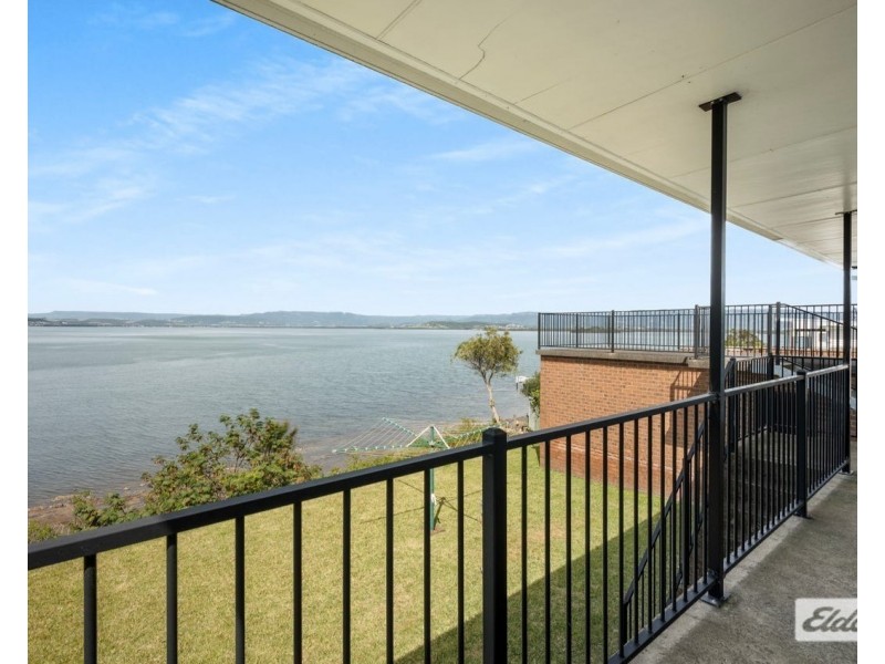 45 Northcliffe Drive, Lake Heights NSW 2502