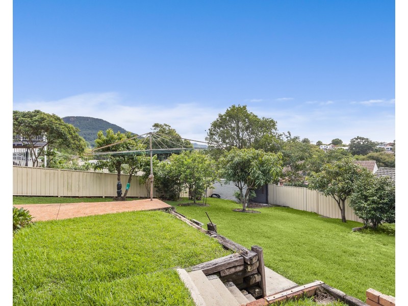 17 Bukari Street, West Wollongong NSW 2500