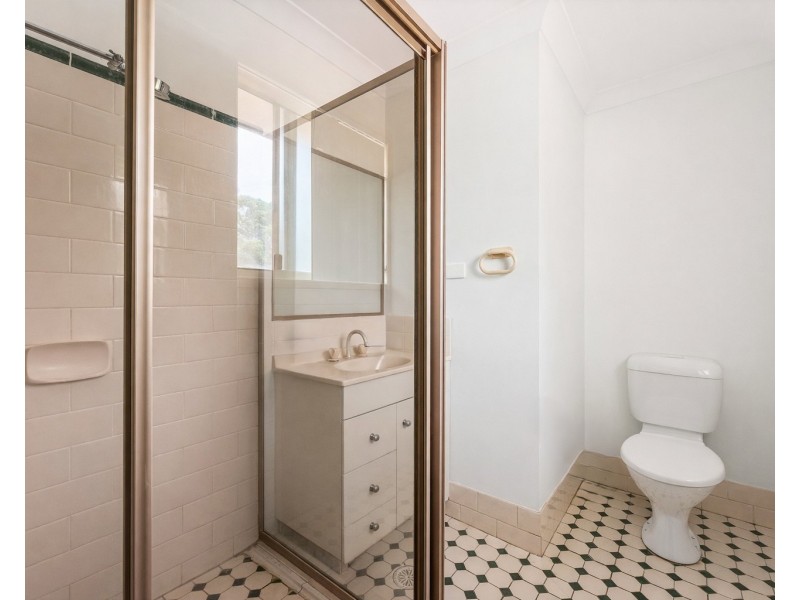 5 River Oak Road, Farmborough Heights NSW 2526