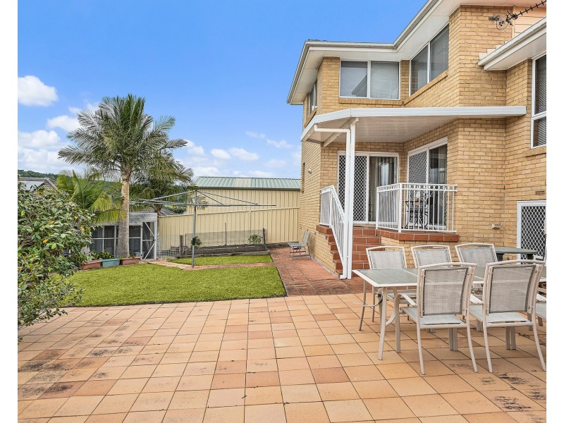 24 Fields Drive, Albion Park NSW 2527