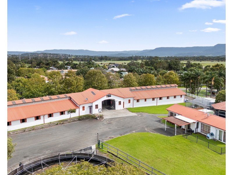 2 Kingston Town Drive, Kembla Grange NSW 2526