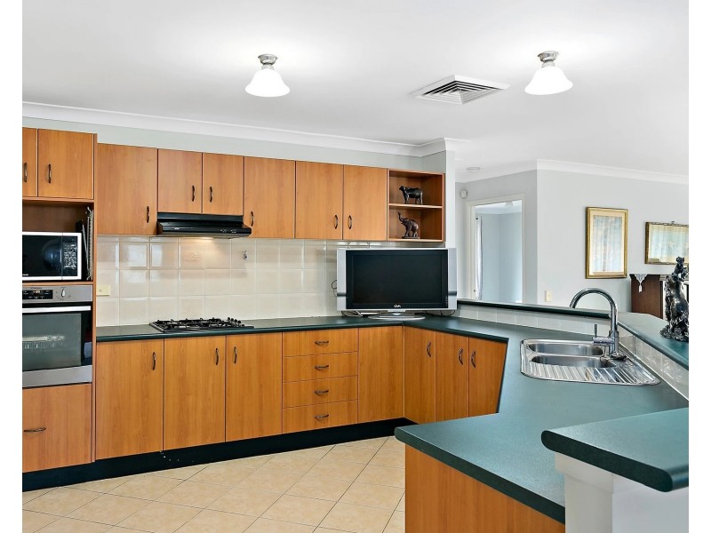 2 Kingston Town Drive, Kembla Grange NSW 2526