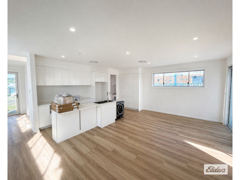 38 Kingston Street, Oak Flats NSW 2529