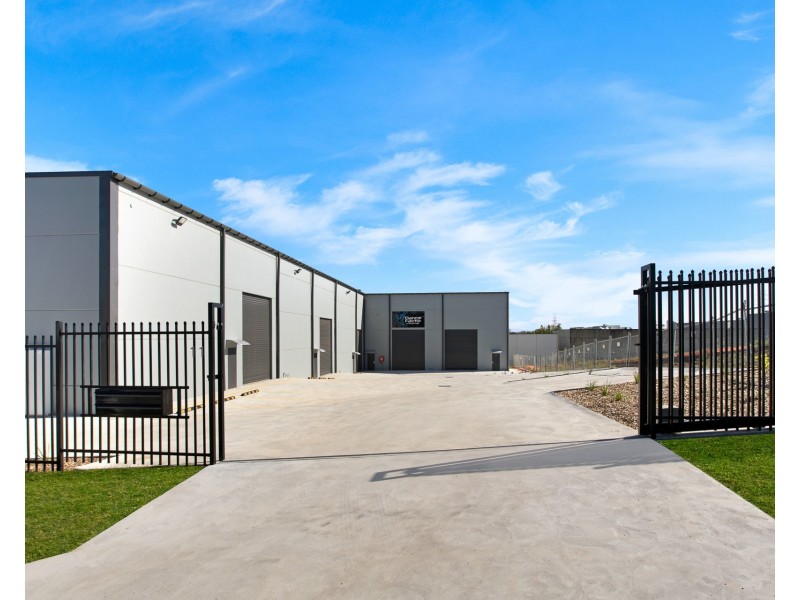 2/11 Warehouse Place, Berkeley NSW 2506