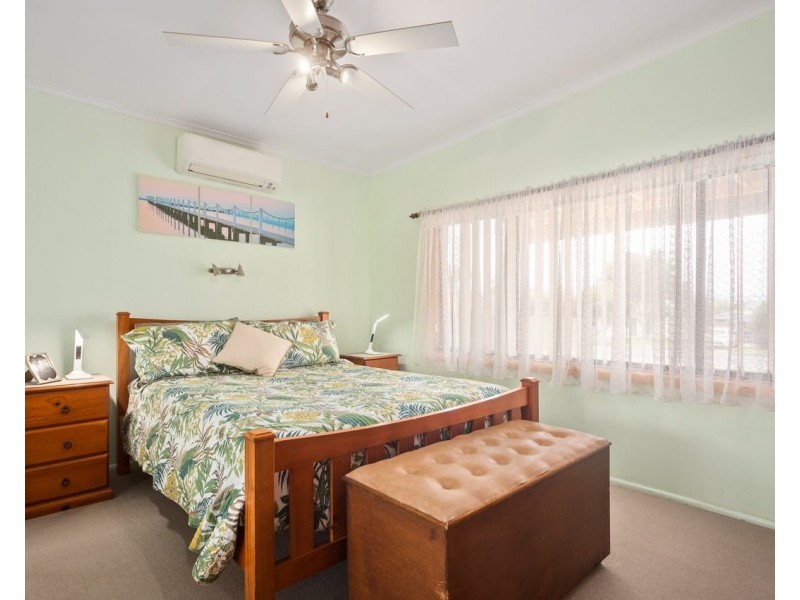 9 Deakin Street, Oak Flats NSW 2529
