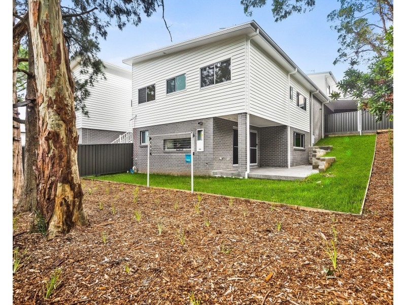 11 St Johns Avenue, Mangerton NSW 2500