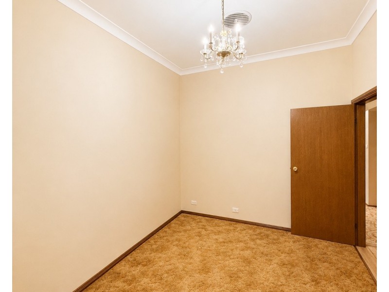 20 Heaslip Street, Coniston NSW 2500
