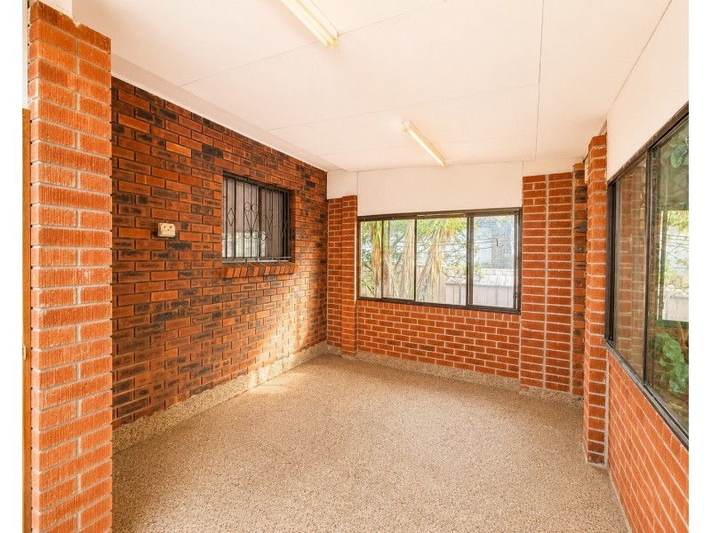 20 Heaslip Street, Coniston NSW 2500