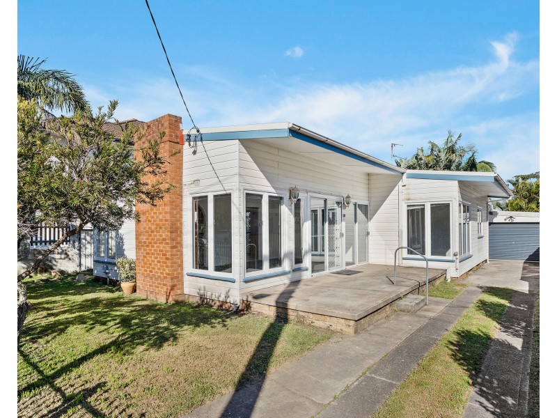 7 Ross Street, Wollongong NSW 2500