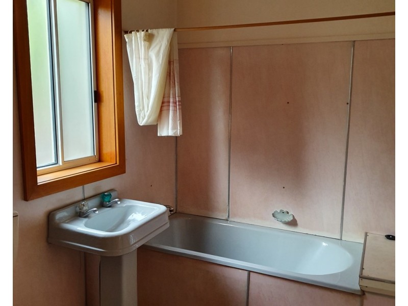 2/11 Staff Street, Wollongong NSW 2500