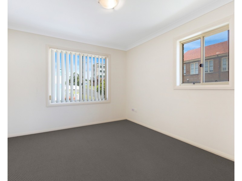 1/25 Gladstone Avenue, Wollongong NSW 2500