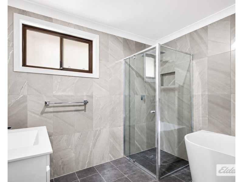 406 Northcliffe Drive, Lake Heights NSW 2502