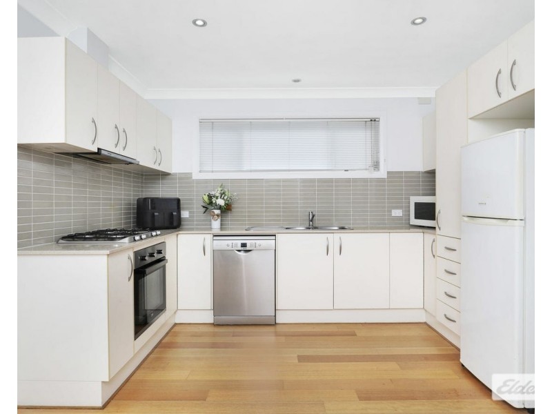 8/16-18 Strathearn Avenue, Coniston NSW 2500