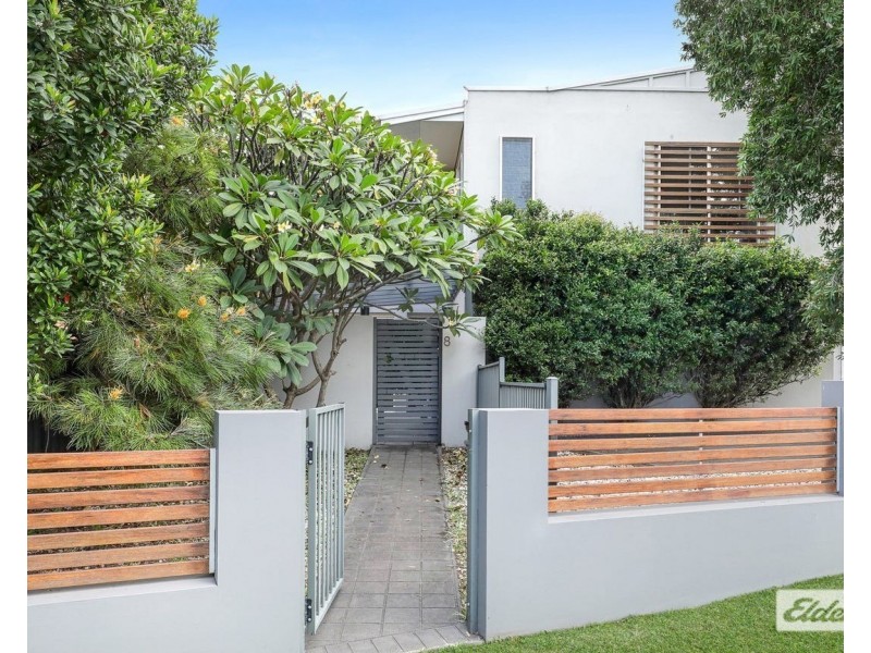 8/16-18 Strathearn Avenue, Coniston NSW 2500