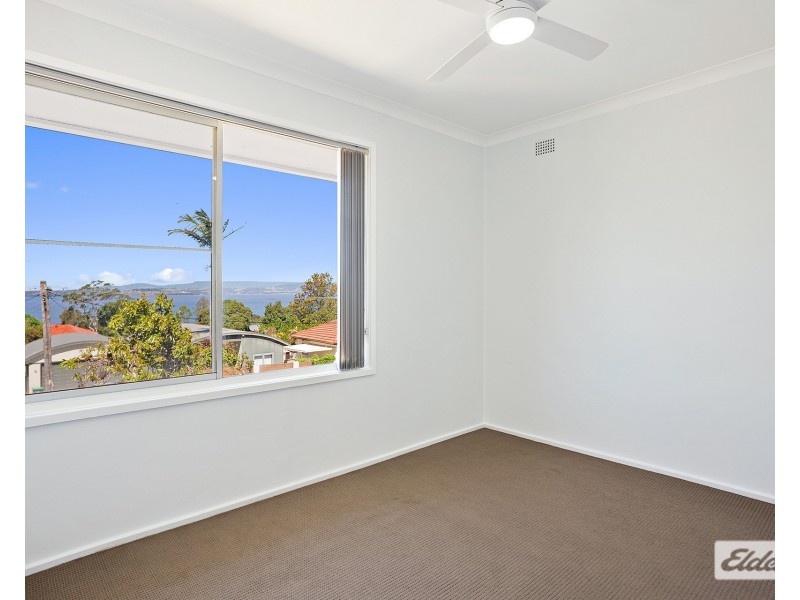 1/54 Grandview Parade, Lake Heights NSW 2502