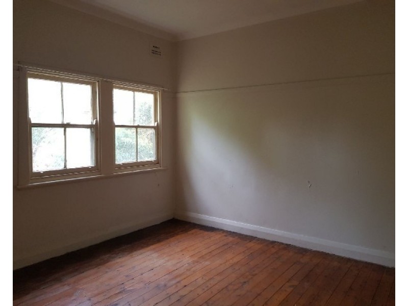 2/22 Staff Street, Wollongong NSW 2500