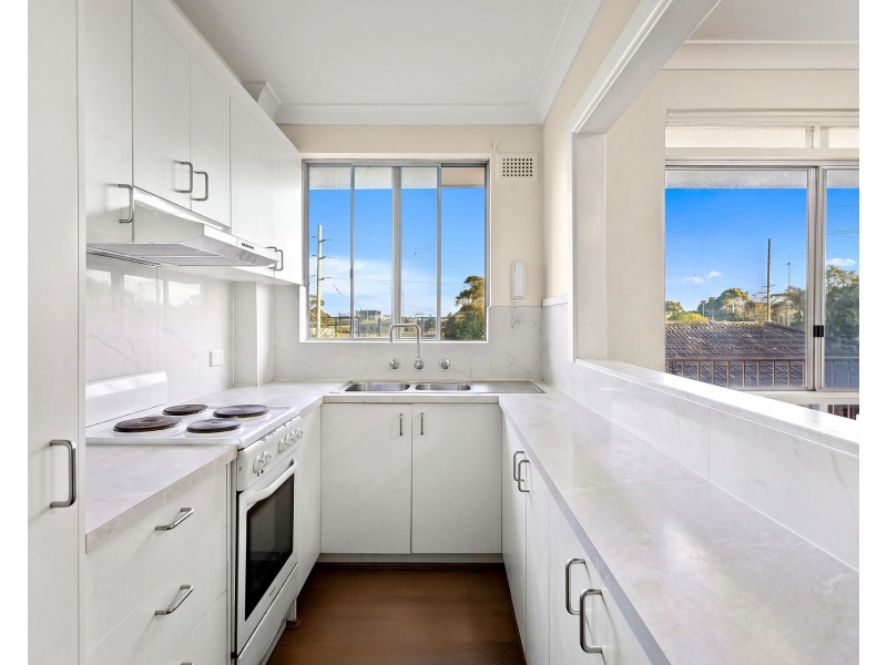5/142 Gladstone Avenue, Coniston NSW 2500