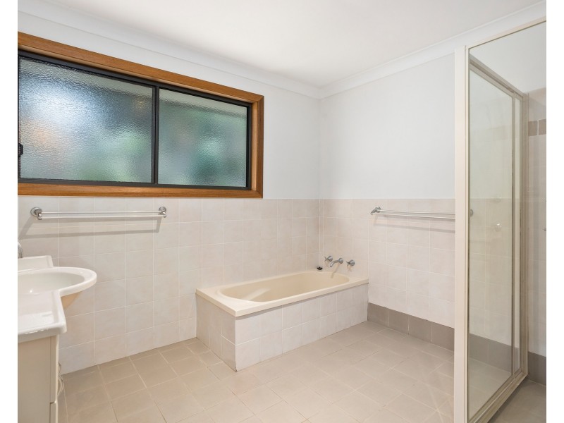 57 River Oak Road, Farmborough Heights NSW 2526