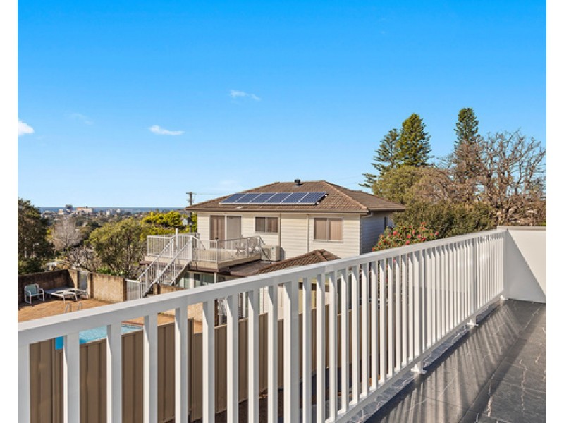 16 Allen Street, Mount Keira NSW 2500