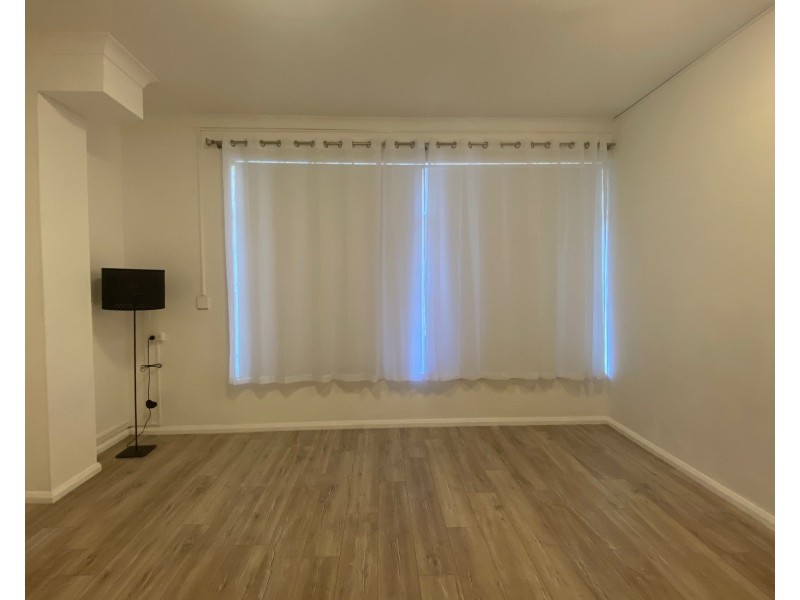 1/4 Yellagong Street, West Wollongong NSW 2500