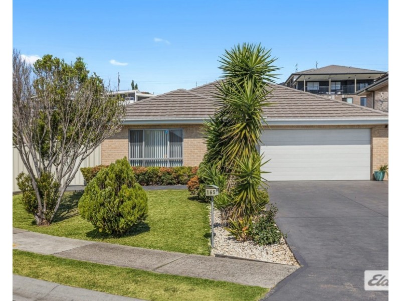 165 Shearwater Drive, Lake Heights NSW 2502