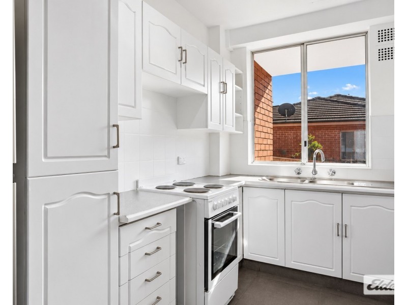 7/142 Gladstone Avenue, Coniston NSW 2500
