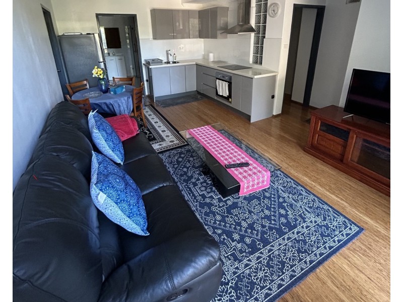 2/30 Cochrane Street, West Wollongong NSW 2500