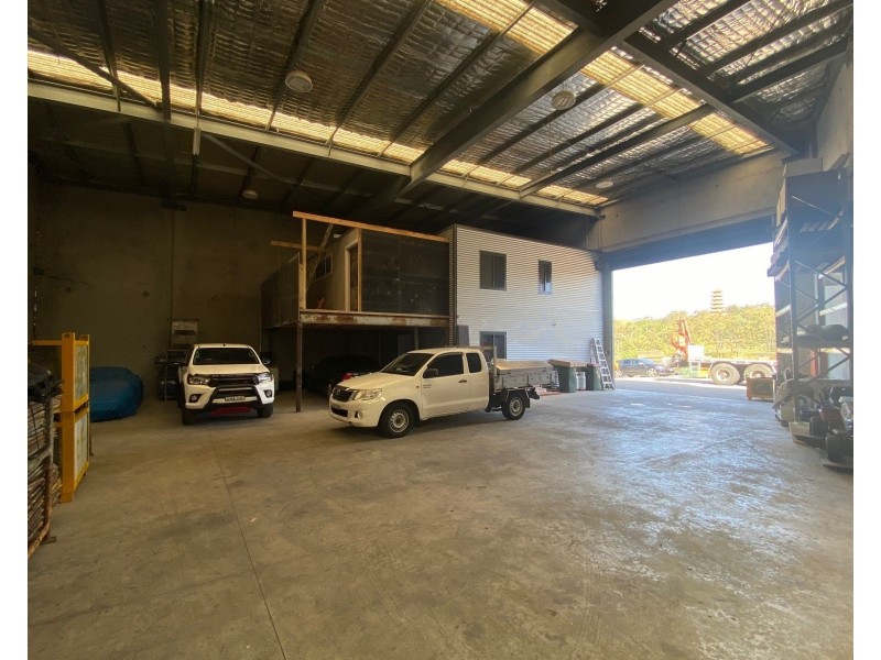 1/42 Lady Penrhyn Drive, Unanderra NSW 2526