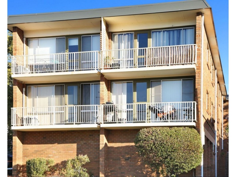 13/27 Heaslip Street, Coniston NSW 2500