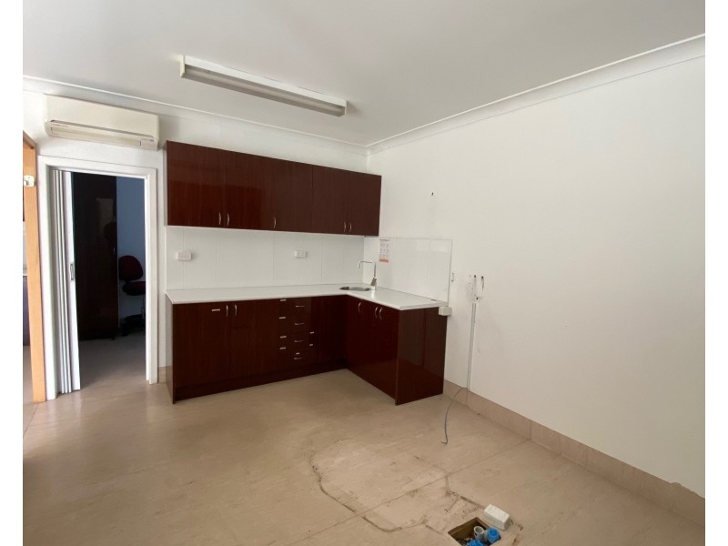 5/27 Bridge Street, Coniston NSW 2500
