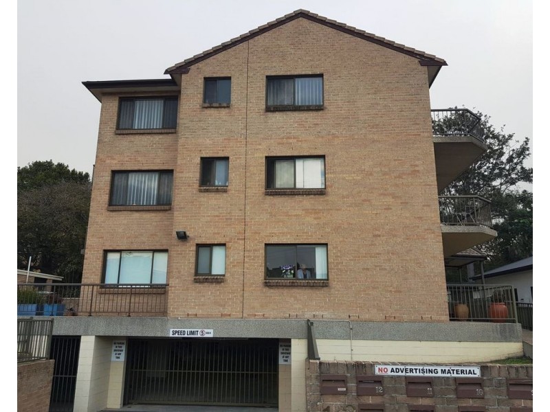 2/12 Denison Street, Wollongong NSW 2500