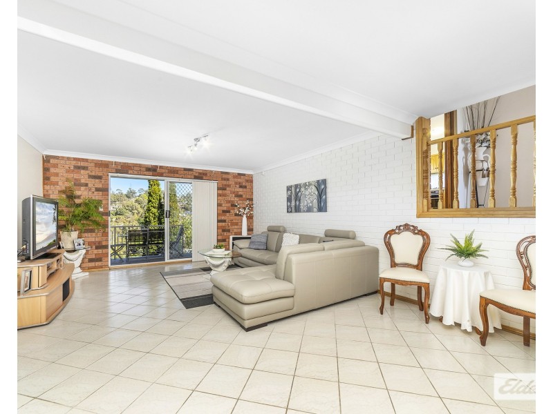22 Murrogun Crescent, Cordeaux Heights NSW 2526