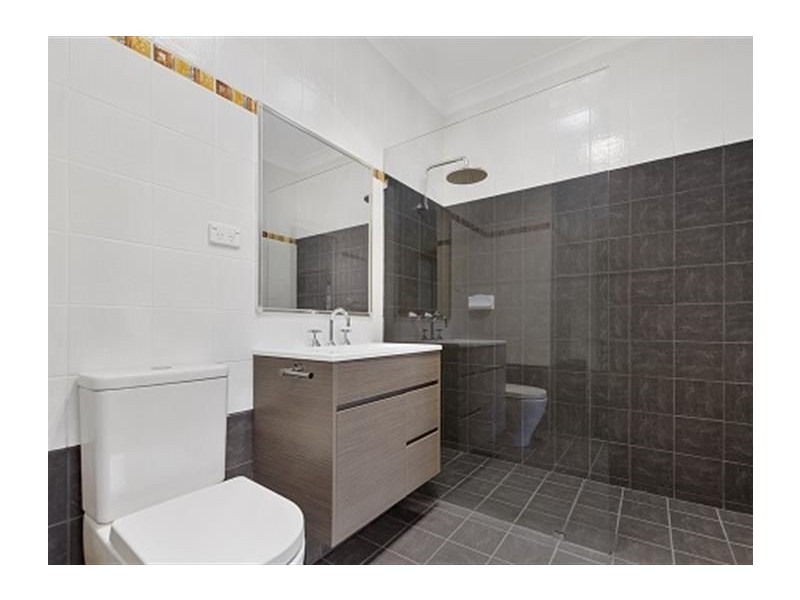 2/61 Moore Street, Austinmer NSW 2515
