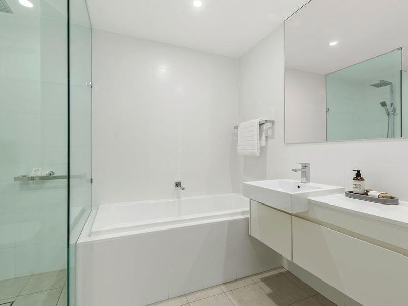 602/3 Grand Court, Fairy Meadow NSW 2519