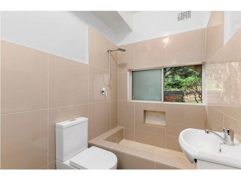 41 Woodlawn Avenue, Mangerton NSW 2500