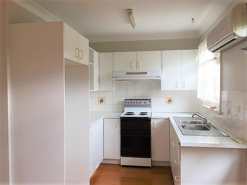 2/11 Rowland Avenue, Wollongong NSW 2500