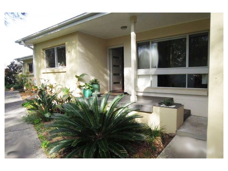2/25 Redman Avenue, Thirroul NSW 2515