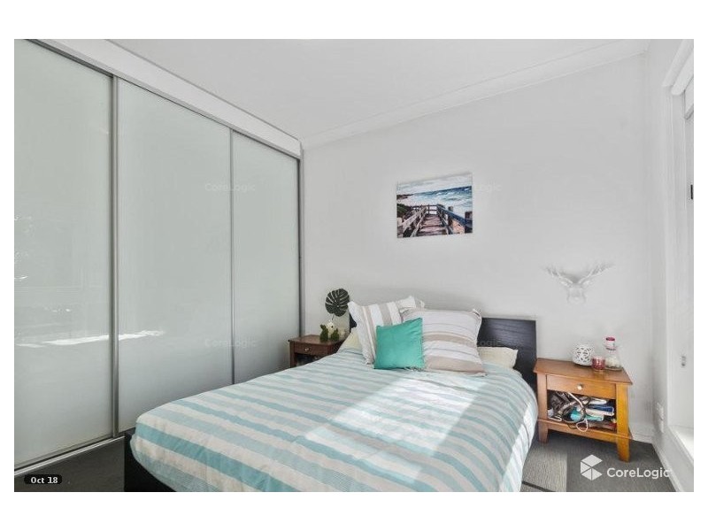 2/25 Redman Avenue, Thirroul NSW 2515
