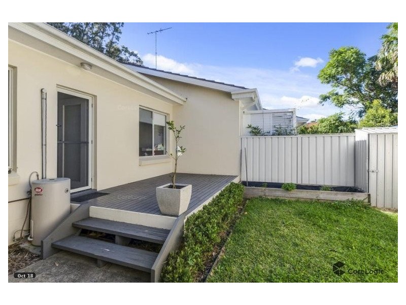 2/25 Redman Avenue, Thirroul NSW 2515