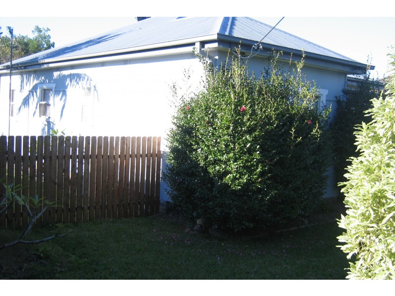 4 Bourke Street, Fairy Meadow NSW 2519