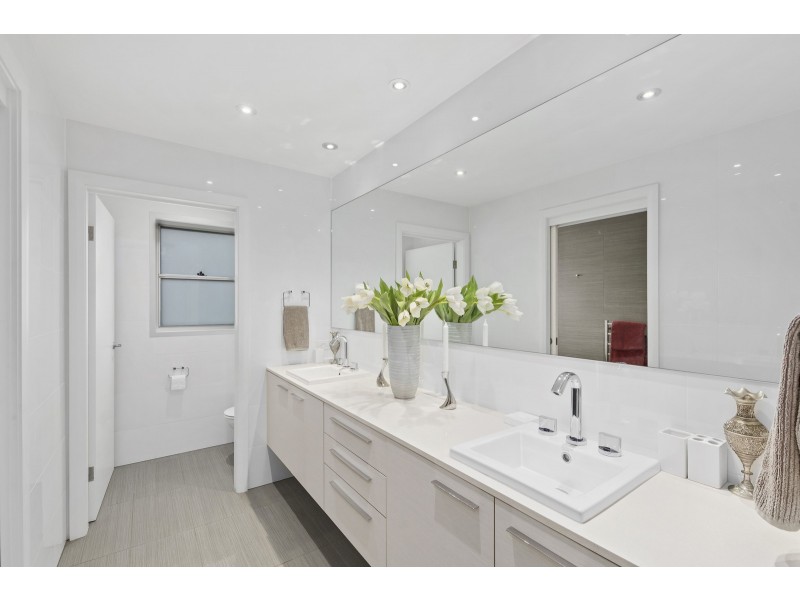 11 O’Brien Street, Bulli NSW 2516