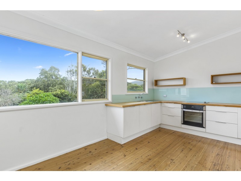 2/4 Hamilton Road, Thirroul NSW 2515