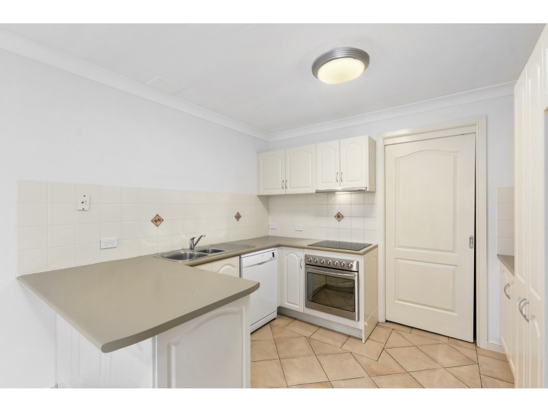 10/14 Raymond Road, Thirroul NSW 2515