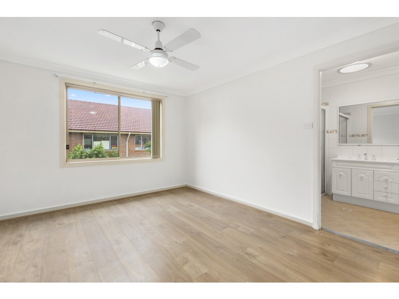 10/14 Raymond Road, Thirroul NSW 2515