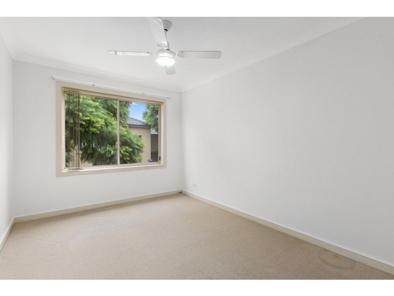 10/14 Raymond Road, Thirroul NSW 2515