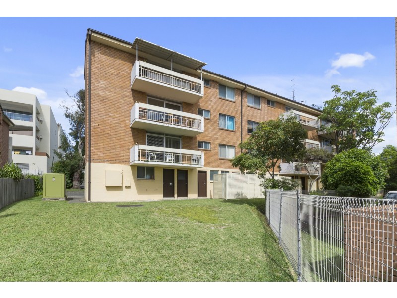 8/14a Bourke Street, North Wollongong NSW 2500