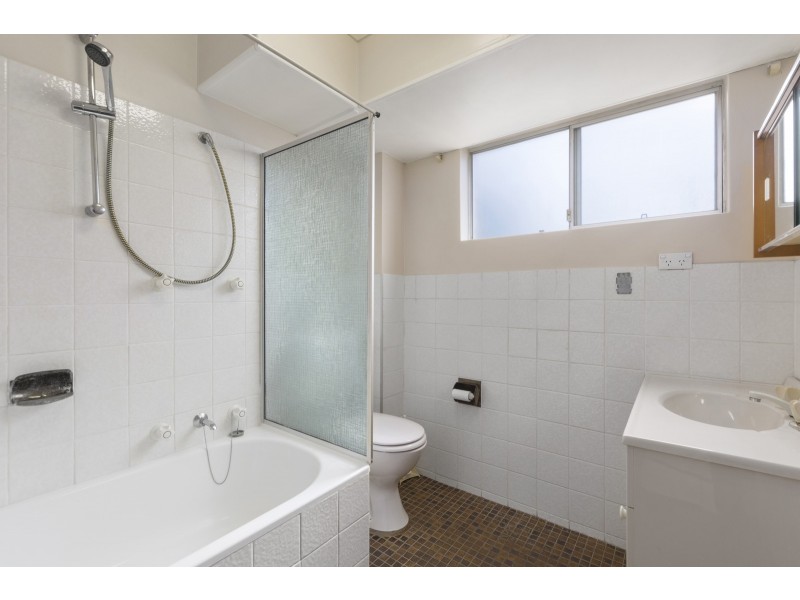 8/14a Bourke Street, North Wollongong NSW 2500